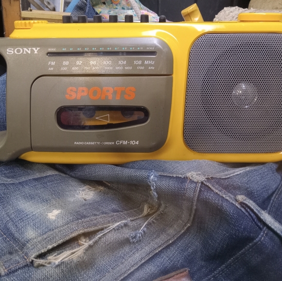 90s vintage Sony boombox - Picture 2 of 3